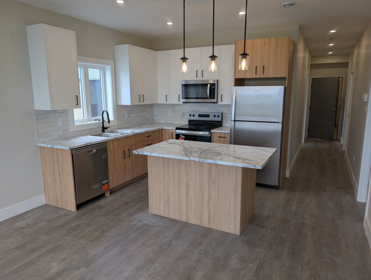 Dunrobin Flats - Unit A302